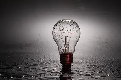 bulb-2287759_640